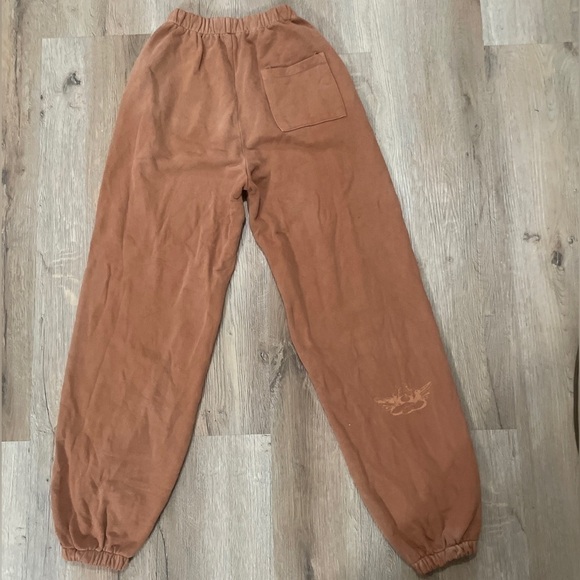 Boys Lie From This Perspective Sweatpants Size Small/ Will Fit Size Medium NWOT - Picture 8 of 9